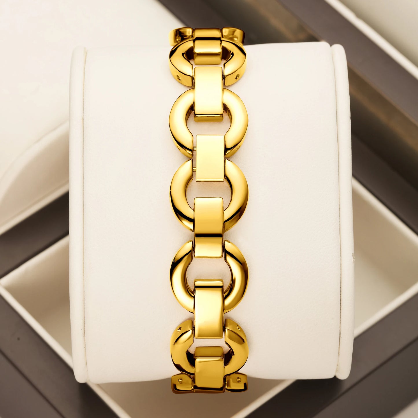 Yalalusi Drive Watch - Gold