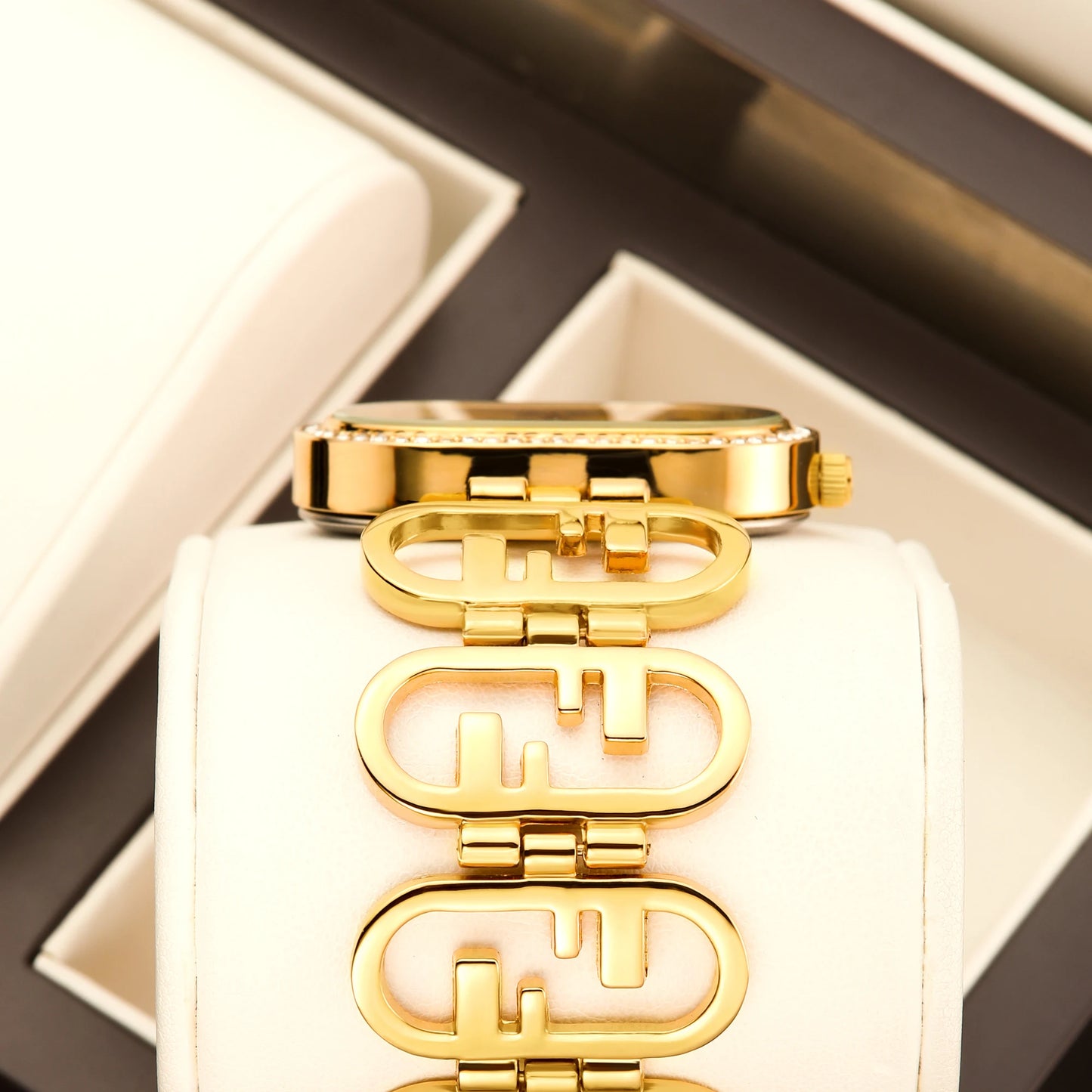 Yalalusi Oval Link Watch - White