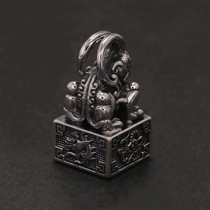 貔貅 - Ancient Pixiu Signet Necklace